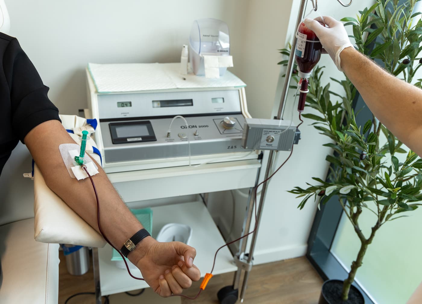 Ozon high-dose behandeling met autohemotherapie bij Neo Clinics